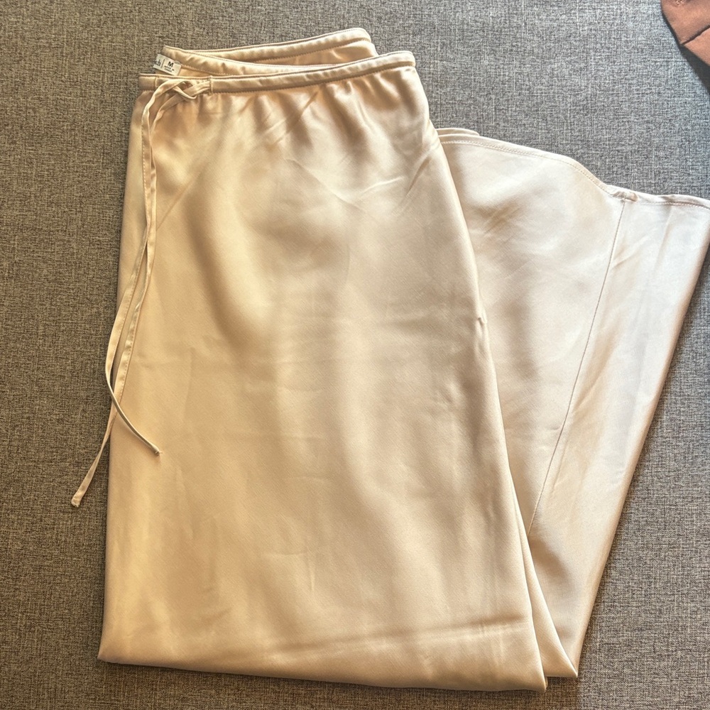 Abercrombie & Fitch Cream Maxi Skirt